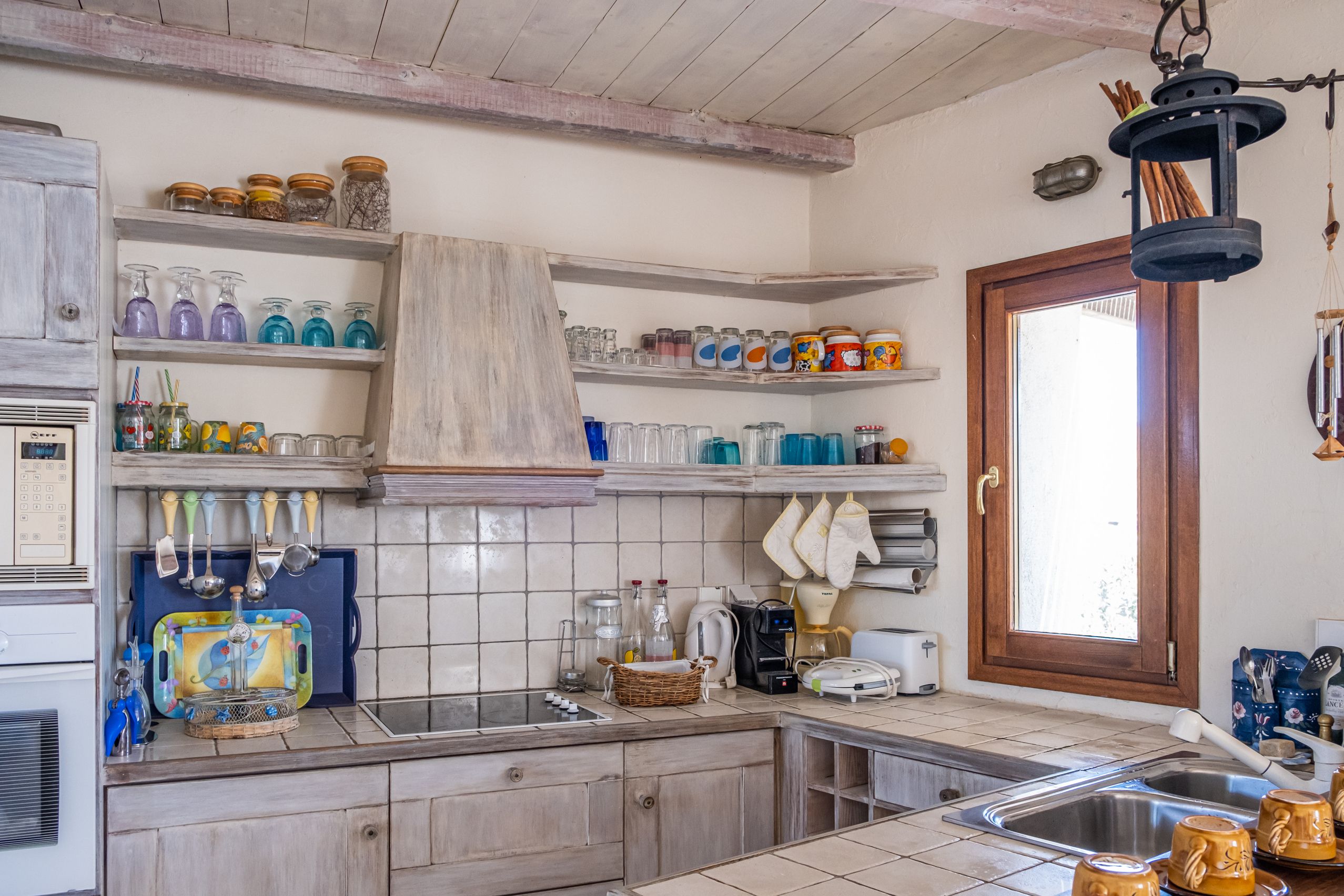 Kitchen dining area
